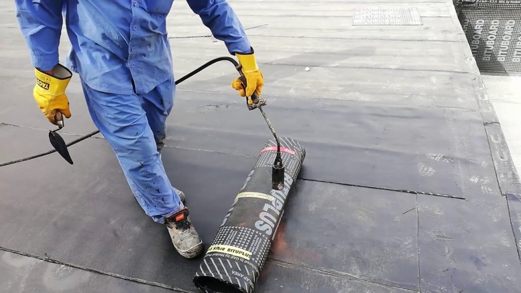 أيهما أفضل عزل الرولات او الفوم؟